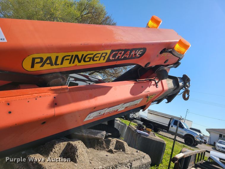 image for item DK4742 2006 Palfinger PK15002 knuckle boom crane