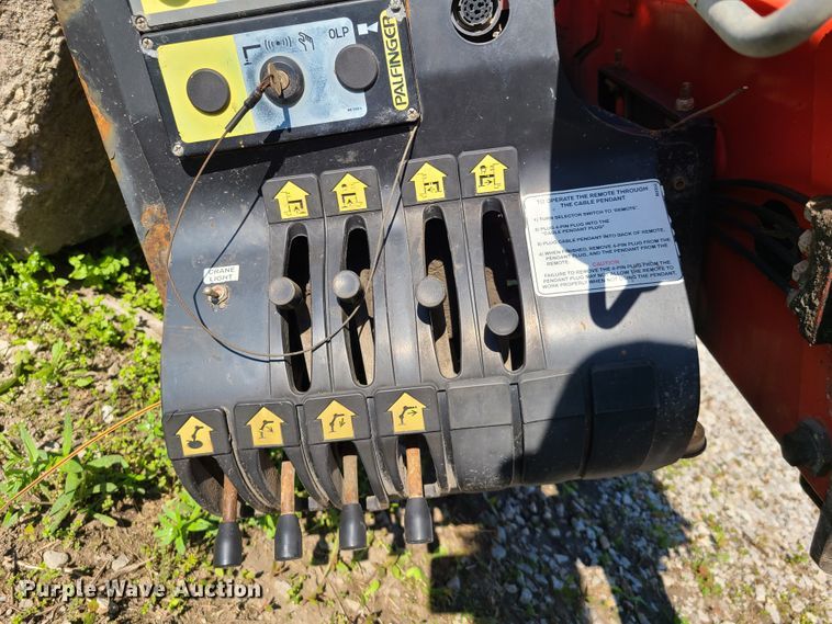 image for item DK4742 2006 Palfinger PK15002 knuckle boom crane