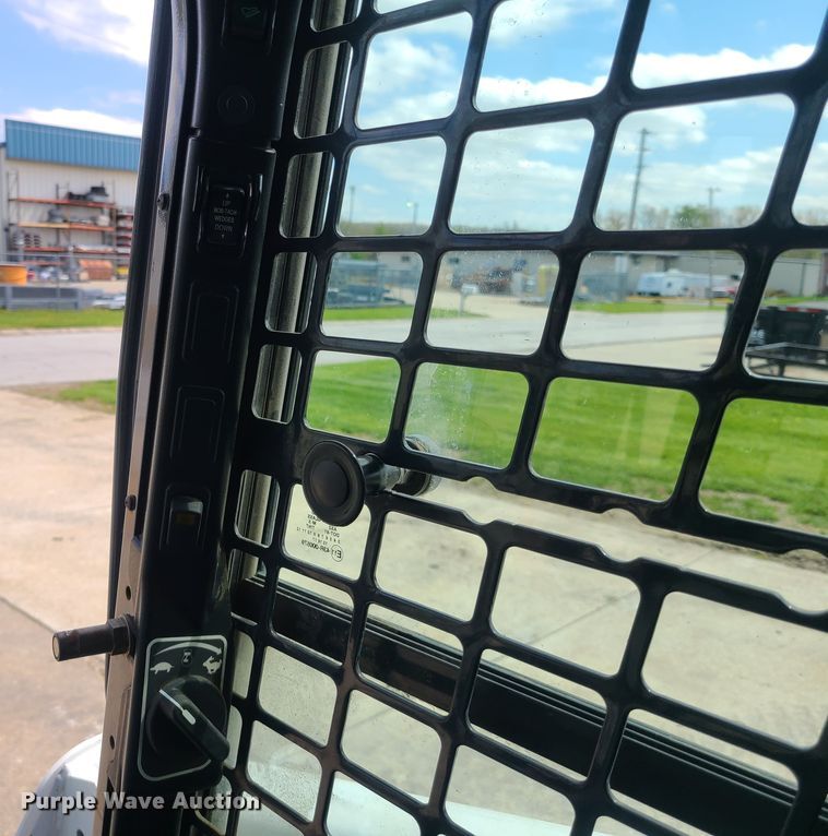 image for item DK4778 2014 Bobcat S750  skid steer loader