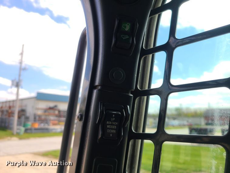 image for item DK4778 2014 Bobcat S750  skid steer loader