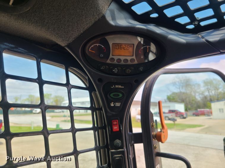 image for item DK4778 2014 Bobcat S750  skid steer loader