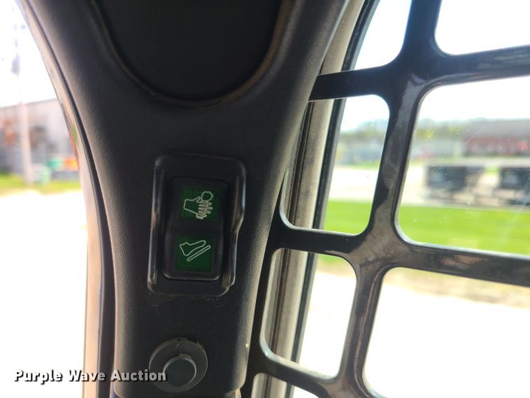 image for item DK4778 2014 Bobcat S750  skid steer loader