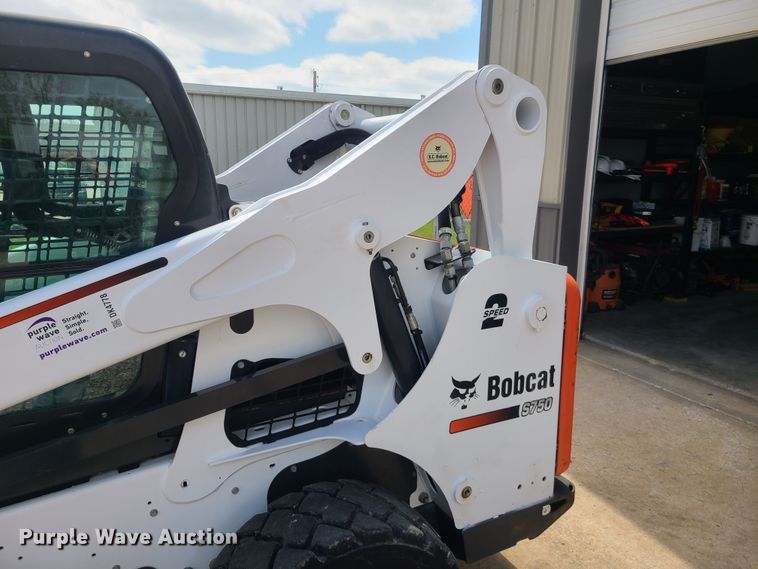 image for item DK4778 2014 Bobcat S750  skid steer loader