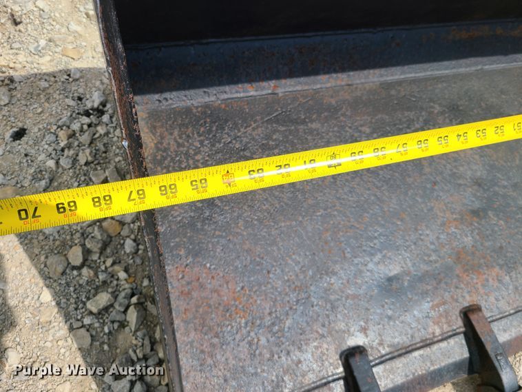 image for item DK4781 68"W skid steer bucket