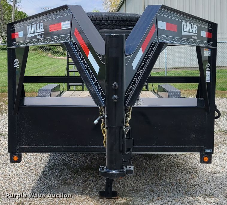image for item DK4783 2015 Lamar  equipment trailer