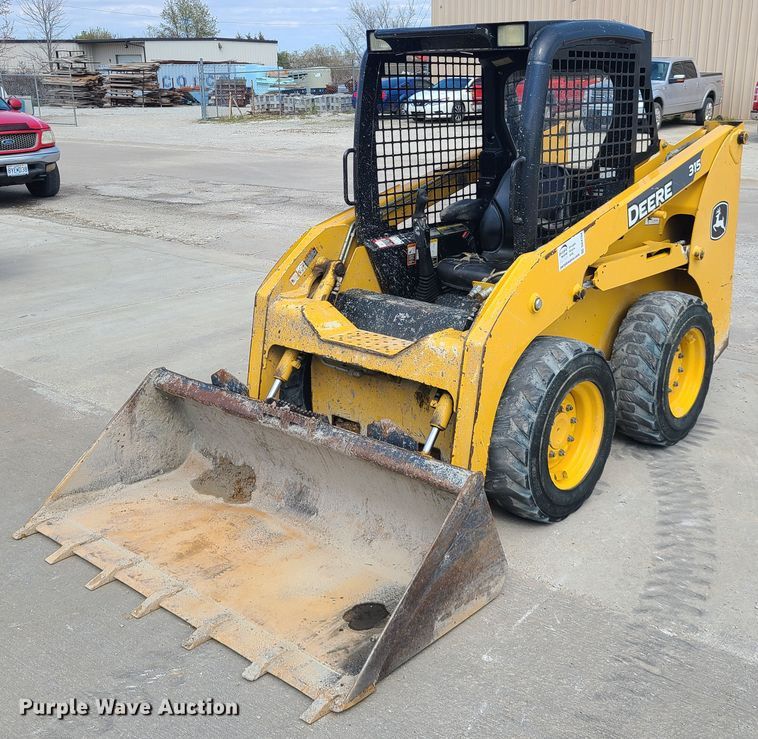 image for item DK4784 2010 John Deere 315  skid steer