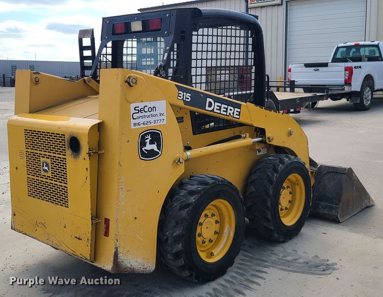 image for item DK4784 2010 John Deere 315  skid steer