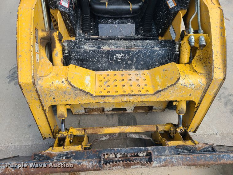 image for item DK4784 2010 John Deere 315  skid steer
