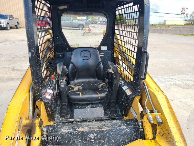 image for item DK4784 2010 John Deere 315  skid steer