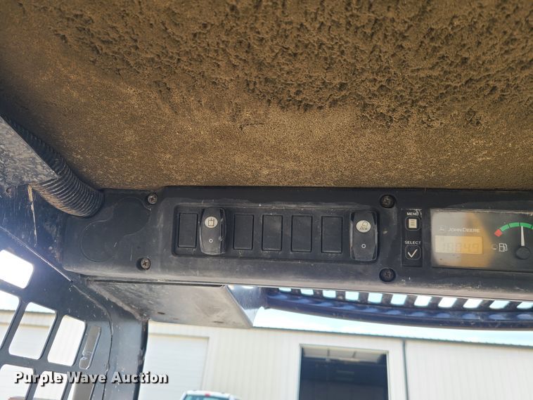 image for item DK4784 2010 John Deere 315  skid steer