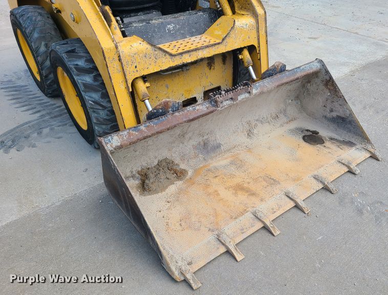 image for item DK4784 2010 John Deere 315  skid steer
