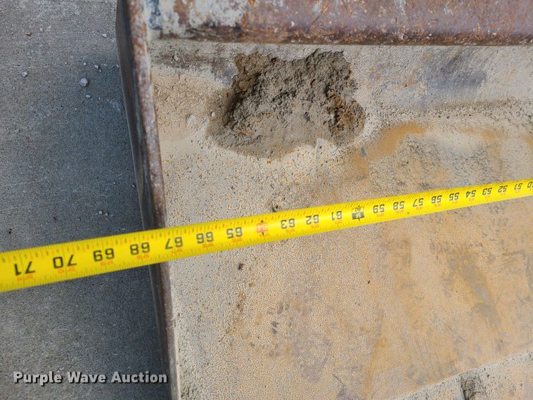 image for item DK4784 2010 John Deere 315  skid steer