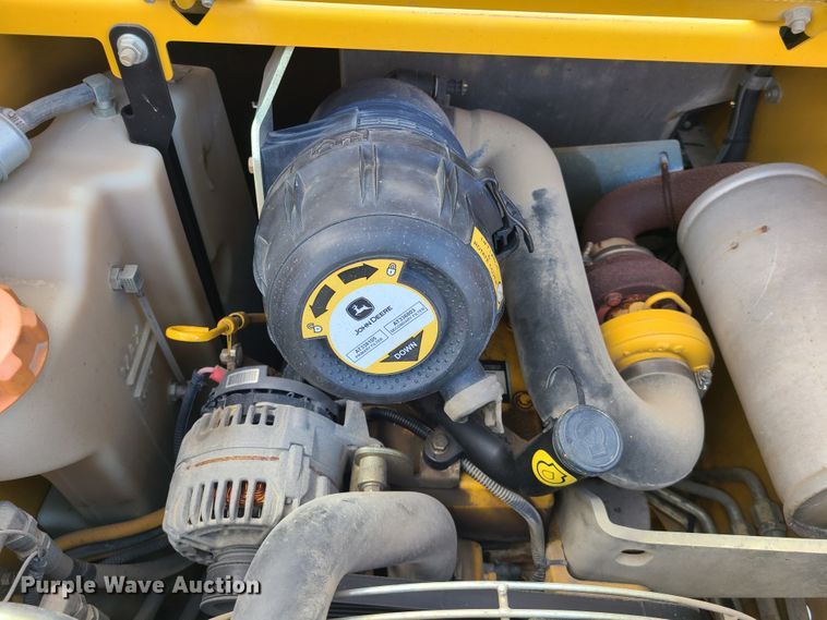 image for item DK4784 2010 John Deere 315  skid steer