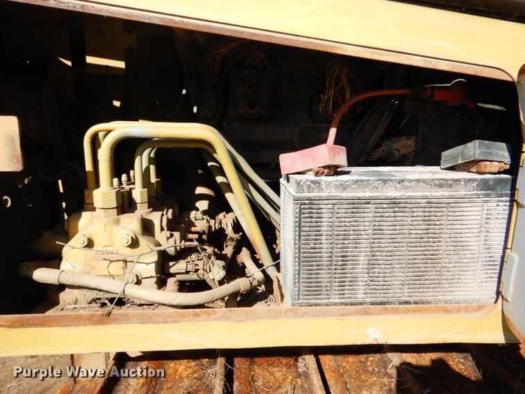 image for item DK5601 Caterpillar D5K LGP  dozer