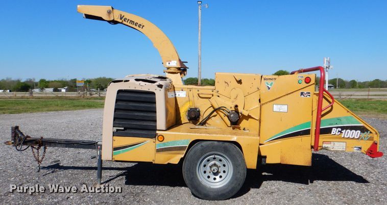 image for item DK5602 2007 Vermeer BC1000XL  wood chipper