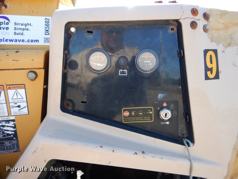 image for item DK5602 2007 Vermeer BC1000XL  wood chipper