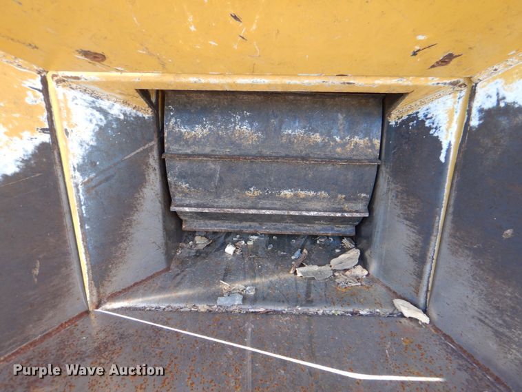 image for item DK5602 2007 Vermeer BC1000XL  wood chipper