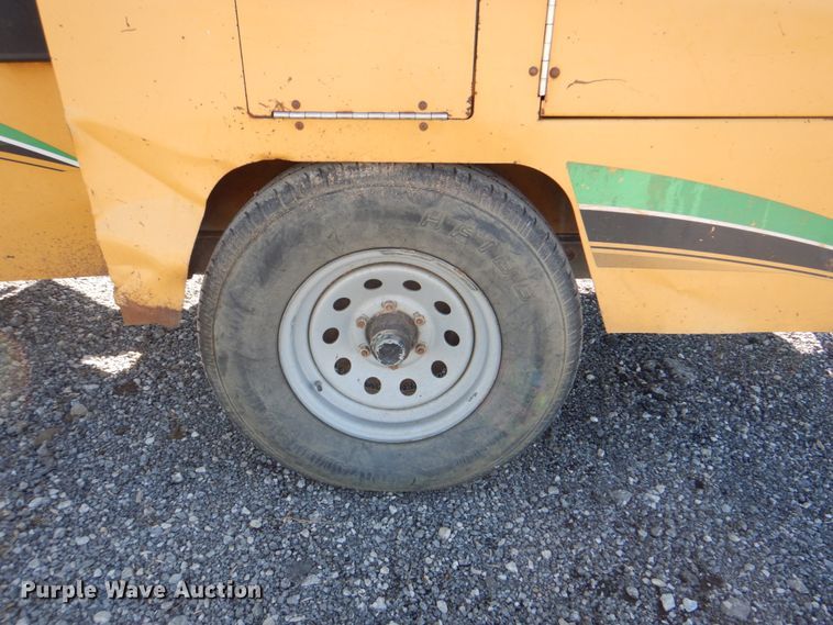 image for item DK5602 2007 Vermeer BC1000XL  wood chipper