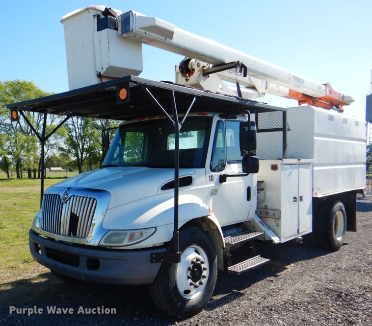 image for item DK5603 2008 International 4300  forestry bucket truck