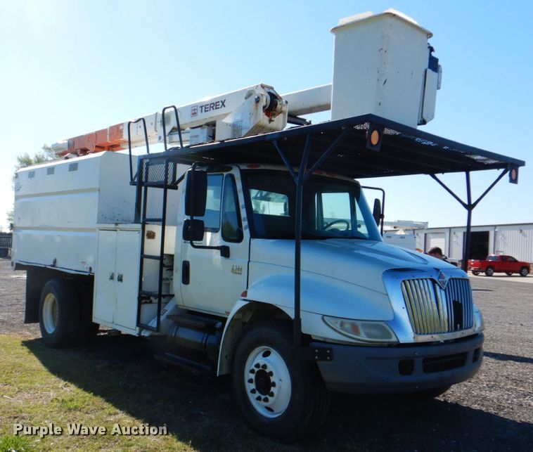 image for item DK5603 2008 International 4300  forestry bucket truck