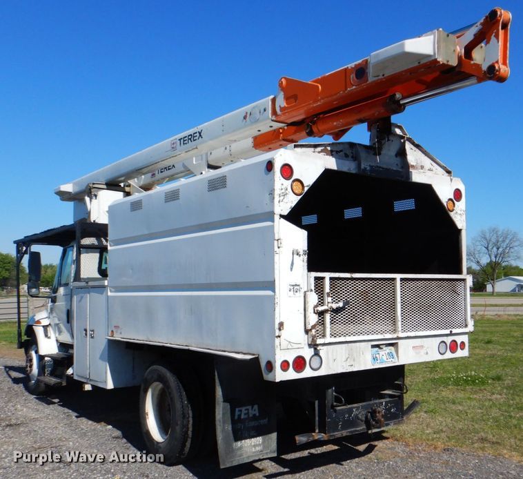 image for item DK5603 2008 International 4300  forestry bucket truck
