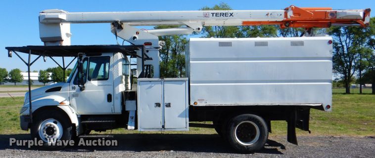 image for item DK5603 2008 International 4300  forestry bucket truck