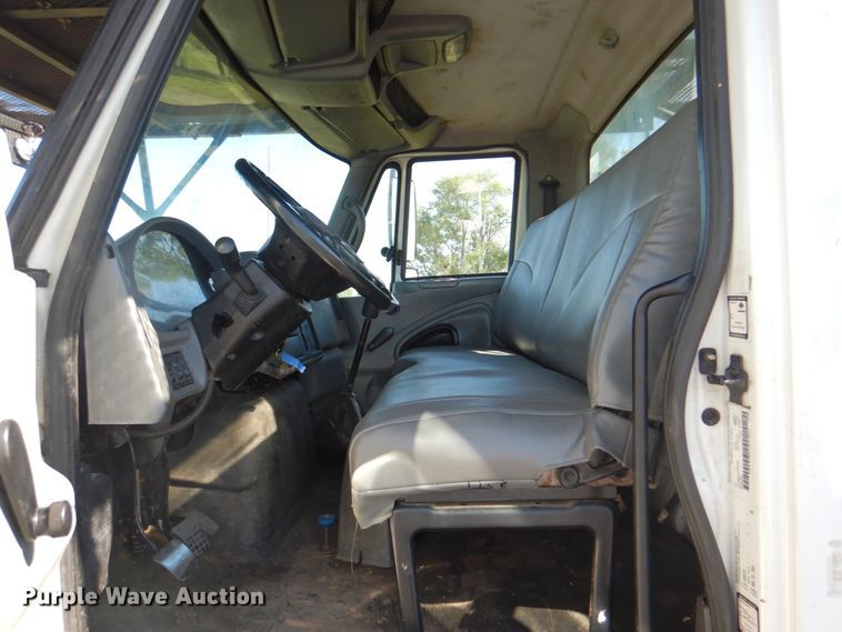 image for item DK5603 2008 International 4300  forestry bucket truck