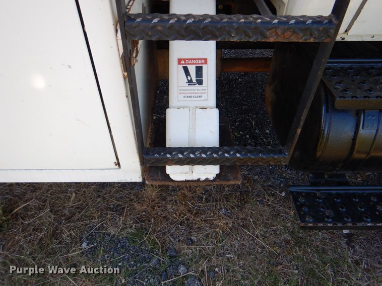 image for item DK5603 2008 International 4300  forestry bucket truck