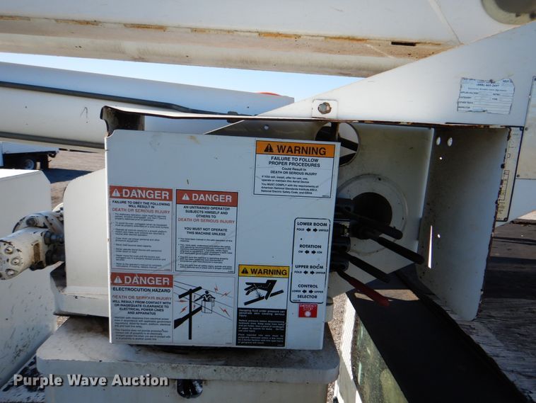 image for item DK5603 2008 International 4300  forestry bucket truck