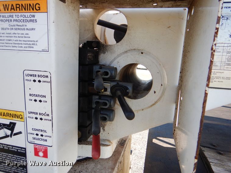 image for item DK5603 2008 International 4300  forestry bucket truck