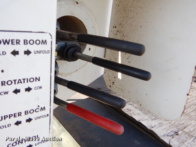 image for item DK5603 2008 International 4300  forestry bucket truck