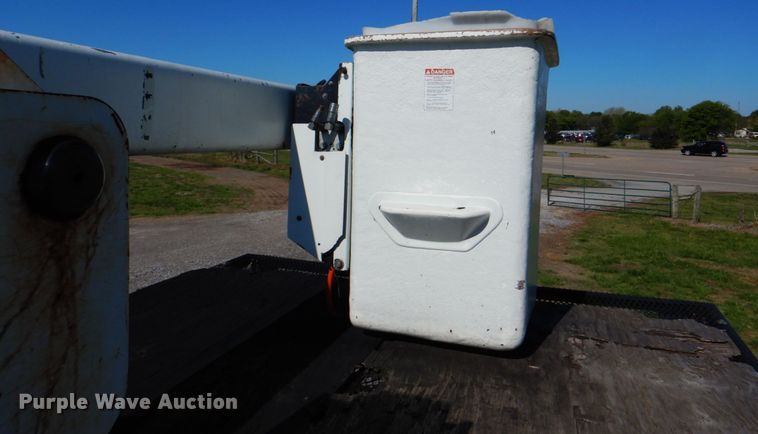 image for item DK5603 2008 International 4300  forestry bucket truck