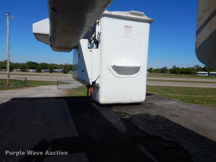 image for item DK5603 2008 International 4300  forestry bucket truck