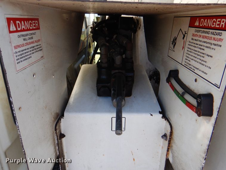 image for item DK5603 2008 International 4300  forestry bucket truck