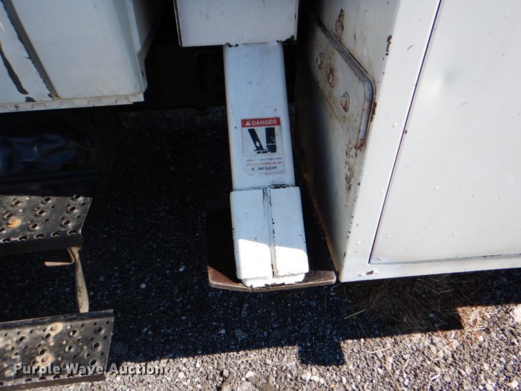 image for item DK5603 2008 International 4300  forestry bucket truck