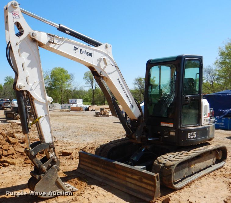 image for item DK5605 2017 Bobcat E55  mini excavator