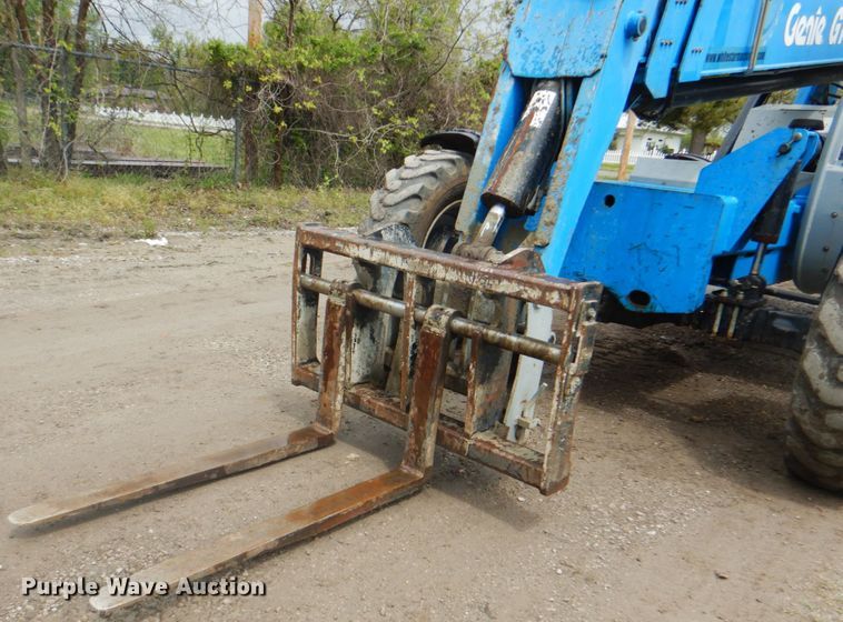 image for item DK5609 2009 Genie GTH-844  telehandler