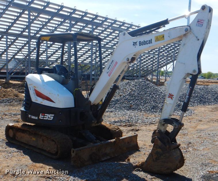 image for item DK5614 2018 Bobcat E35i  excavator