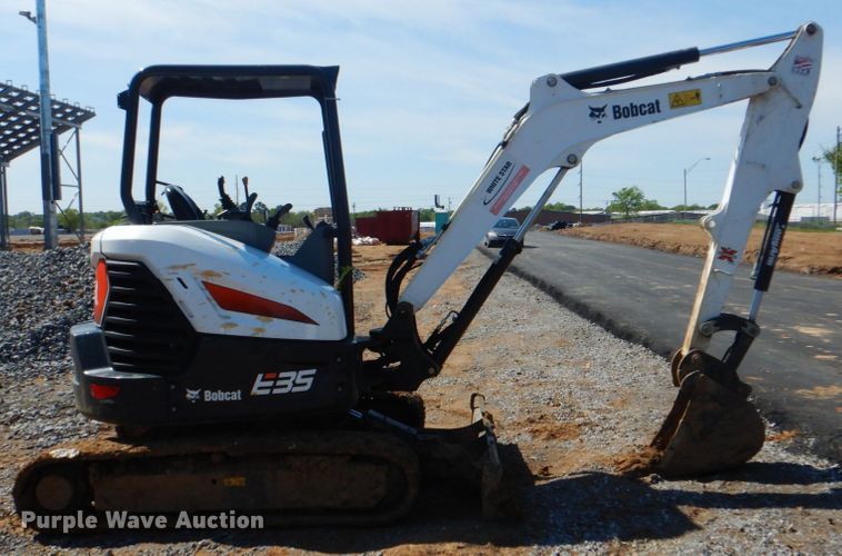image for item DK5614 2018 Bobcat E35i  excavator
