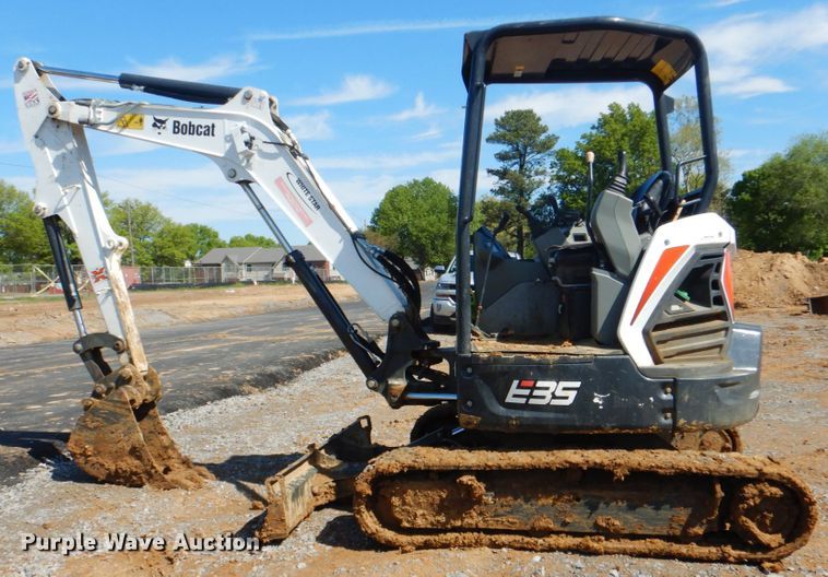 image for item DK5614 2018 Bobcat E35i  excavator