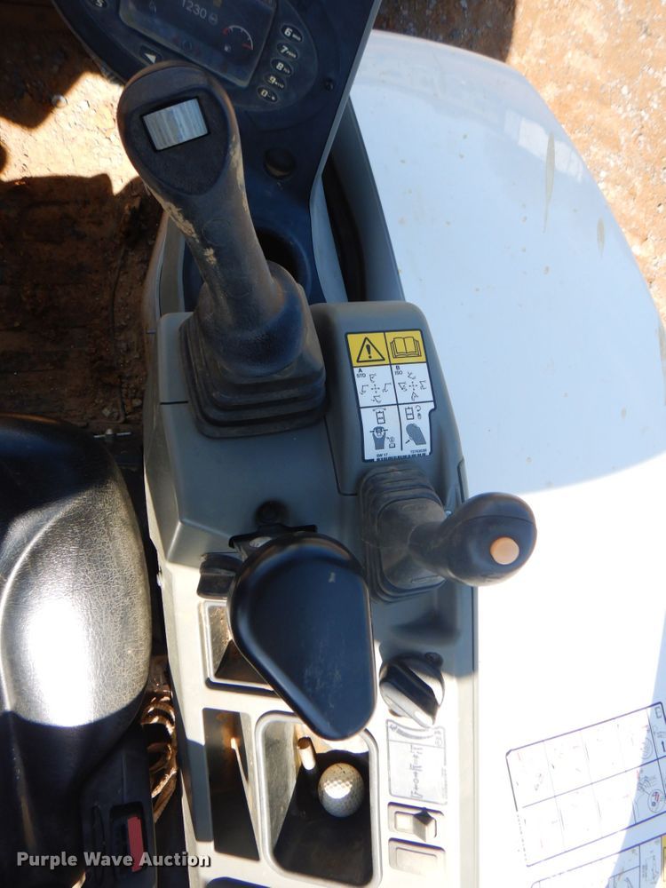 image for item DK5614 2018 Bobcat E35i  excavator