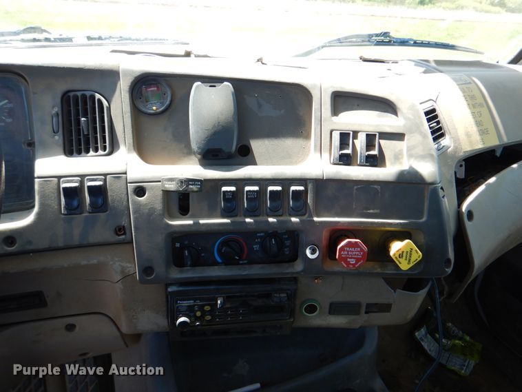 image for item DK5617 2001 Sterling L-Line  pressure digger truck