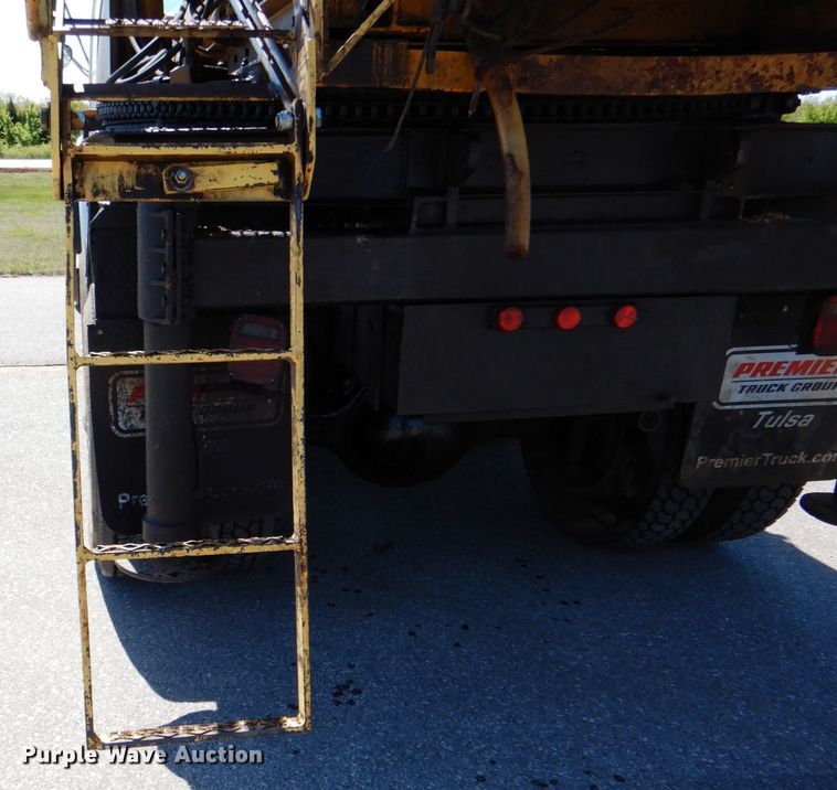 image for item DK5617 2001 Sterling L-Line  pressure digger truck