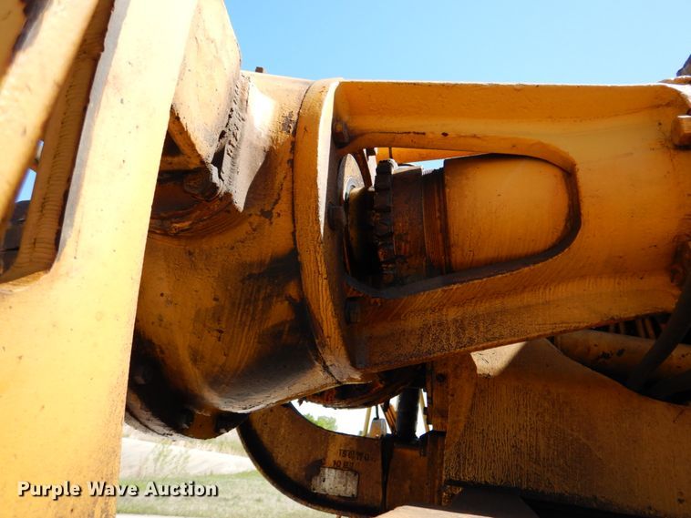 image for item DK5617 2001 Sterling L-Line  pressure digger truck