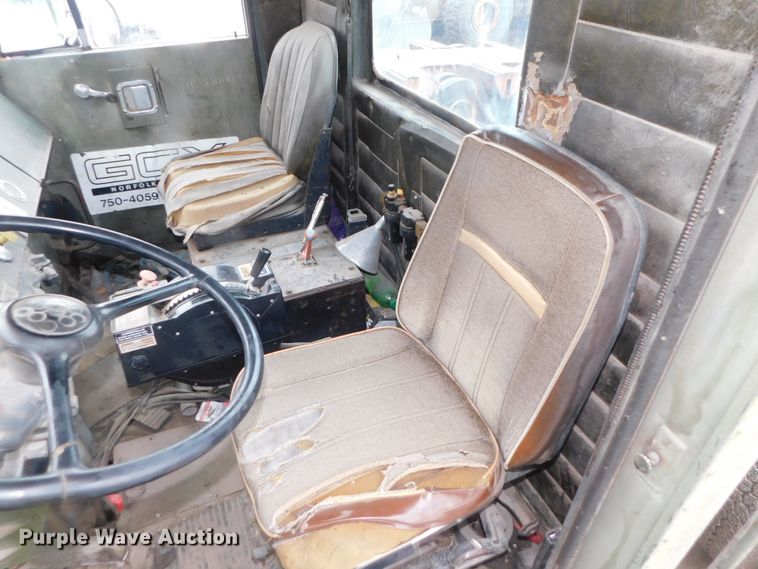 image for item DK8500 1979 Am General M915  semi truck