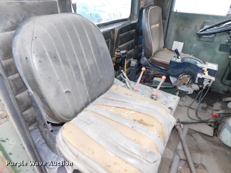 image for item DK8500 1979 Am General M915  semi truck