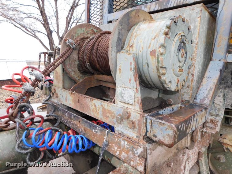 image for item DK8500 1979 Am General M915  semi truck