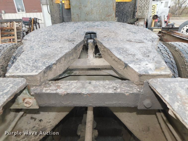 image for item DK8500 1979 Am General M915  semi truck