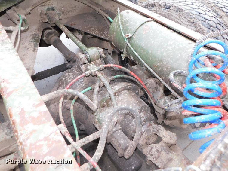 image for item DK8500 1979 Am General M915  semi truck