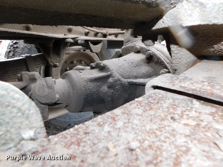 image for item DK8500 1979 Am General M915  semi truck